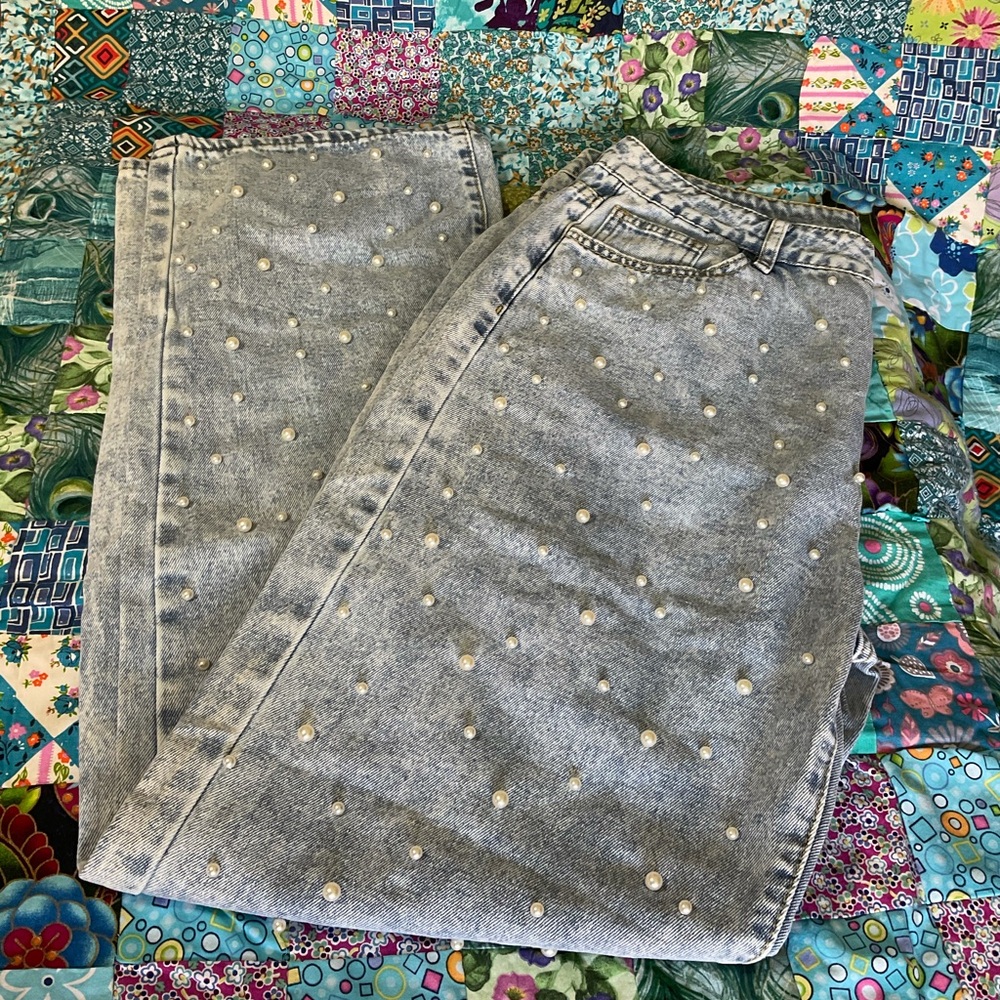 Women’s Jeans with Pearl Accents